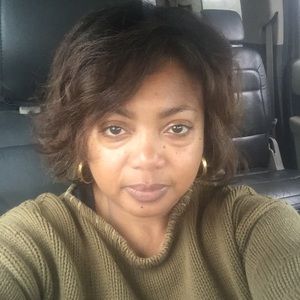 Meet your Posher, Raquel